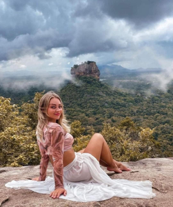 Golden Rock Retreat Sigiriya
