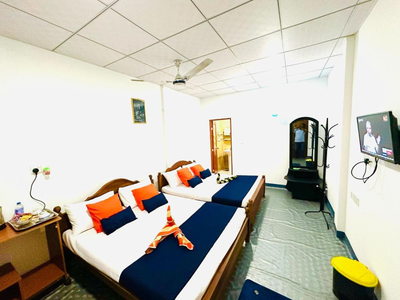 NMK Trinco Holiday Inn