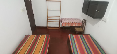 Hostel 42