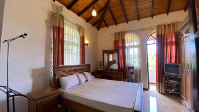 Stone Arch Villa A Timeless Retreat with a Free Kandy Lake Boat Tour