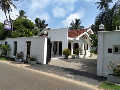 holidays hotel