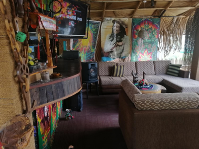 Tiki bar hostel ella