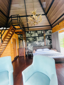 Friendly Hills Hotel