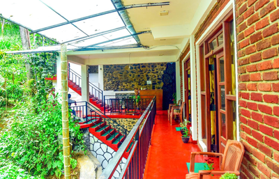 MUM Jungle Inn