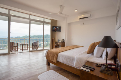 360 Lake View Hotel