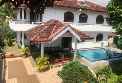 Kingz and Queenz - Negombo