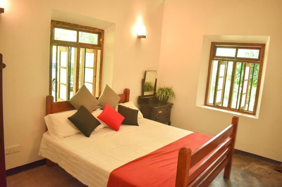 Charming & historical 3-Bed Bungalow in Hikkaduwa