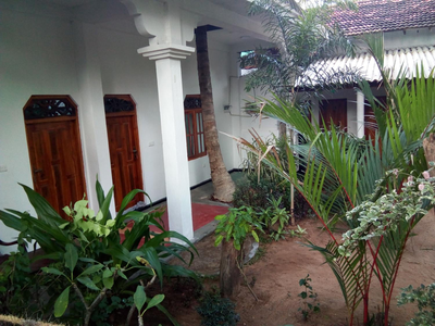 Arugambay Village