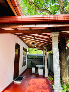R Villa Unawatuna