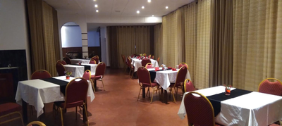 Hillside Holiday Inn