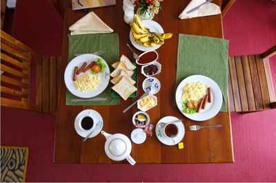 Tealeaf holiday inn