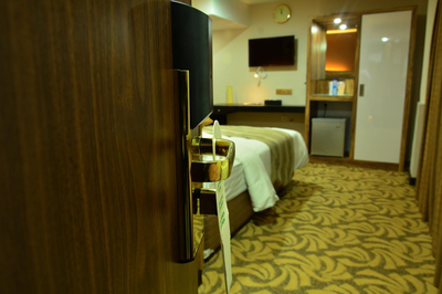 Pearl City Hotel