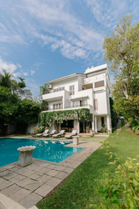 Arahtis Lake Villa