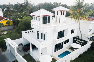 Clintonvilla 4-bedroom with pool near to Airport