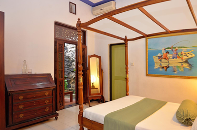 Villa Capers