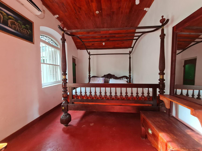 Hill Side Kings Villa (Colonial Bungalow)
