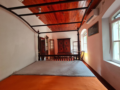 Hill Side Kings Villa (Colonial Bungalow)