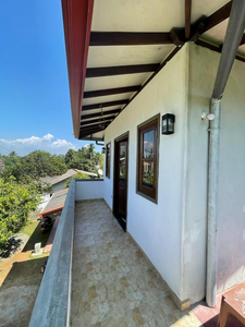 Adhi villa