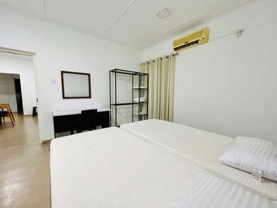 The Colombo Home
