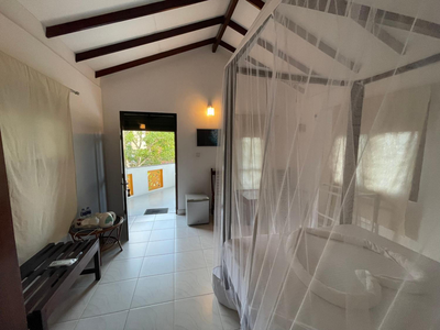 Una Beach Hotel & OLU Cafe