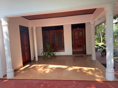 Pinnawala Grand Villa