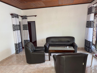 Pinnawala Grand Villa
