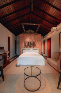 The Villa Lakeshore
