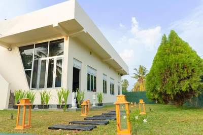 Bliss Loft - Fully Furnished Villa at Kurana, Katunaya CMB with Tranfer