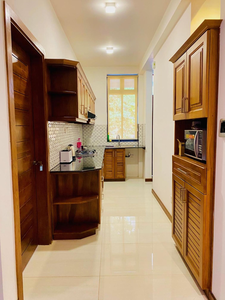 `Kandy Lake Round Apartment