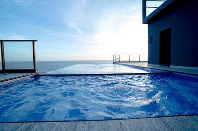 Luxury ocean-view apartment in Colombo 03