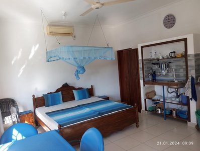 SC Galle with 25m Pool and kitchenette - GZ3