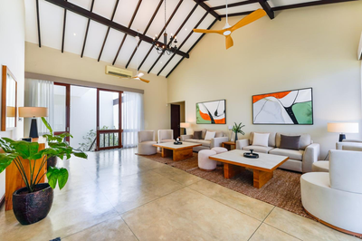 Lush Royale Villa Kotte with Pool & Gym