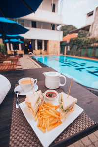 St.Lachlan Hotel & Suites