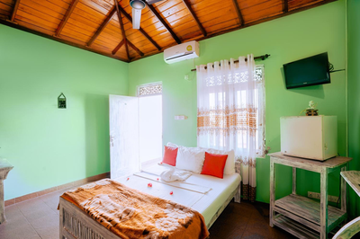 Frangipani motel
