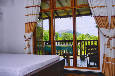 Sigiri Dilu Villa