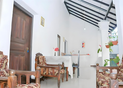 Traveller's Hostel Hikkaduwa