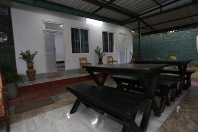 Araliya White House