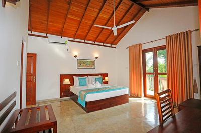 Villa Peacock