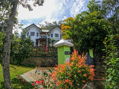 Hill Crest Holiday Bungalow