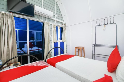 A4 Hostel Colombo Airport - ECO LODGE - free pickup & drop