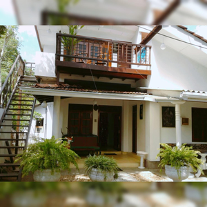 R Home Stay