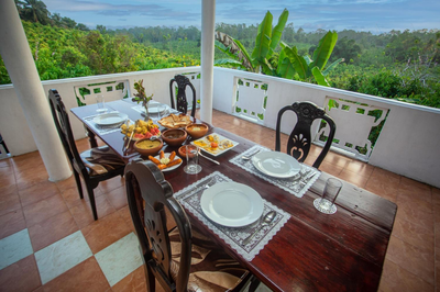 Gold Cinnamon Villa