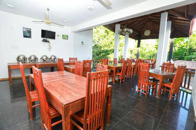 Pearl City Hotel & Yala Safari