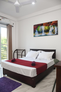 Solid Hotel Boralasgamuwa
