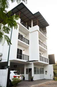 Solid Hotel Boralasgamuwa