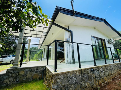 King's Horse Villa, Kuruwita
