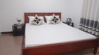 King Elephant, Homestay Pinnawala