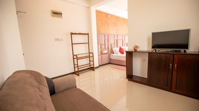 airport transit hotel