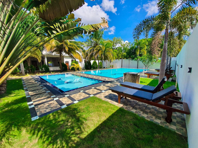 Peacock Reach Hotel