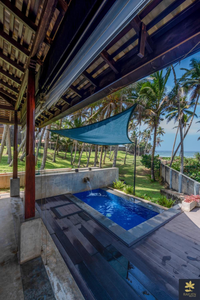 Rakuen Beach Villa